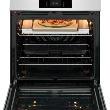 Frigidaire  30'' Front Control Induction Range with Stone-Baked Pizza
